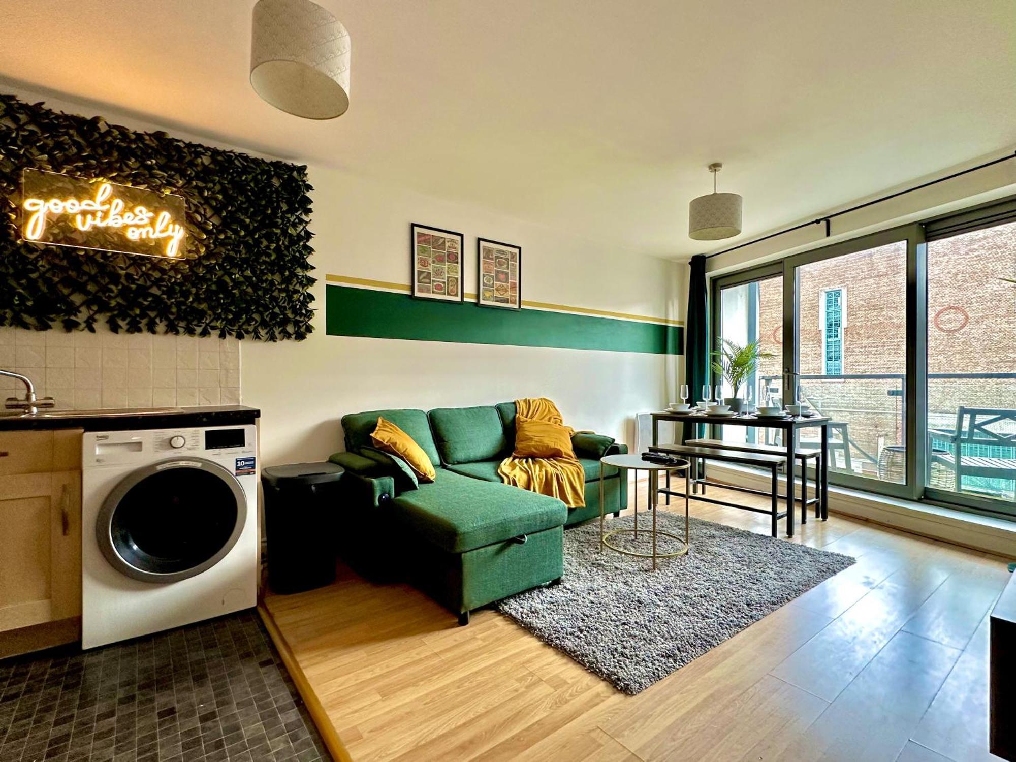 Watford Serviced Apartment, Free Parking, City Centre Eksteriør bilde