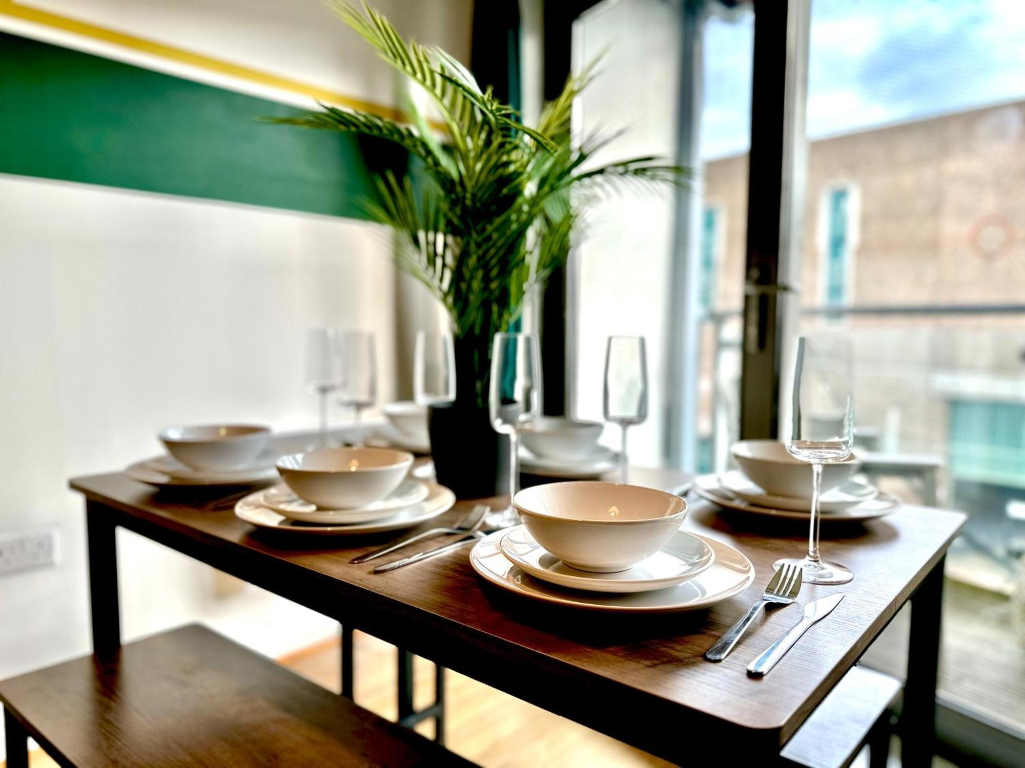 Watford Serviced Apartment, Free Parking, City Centre Eksteriør bilde